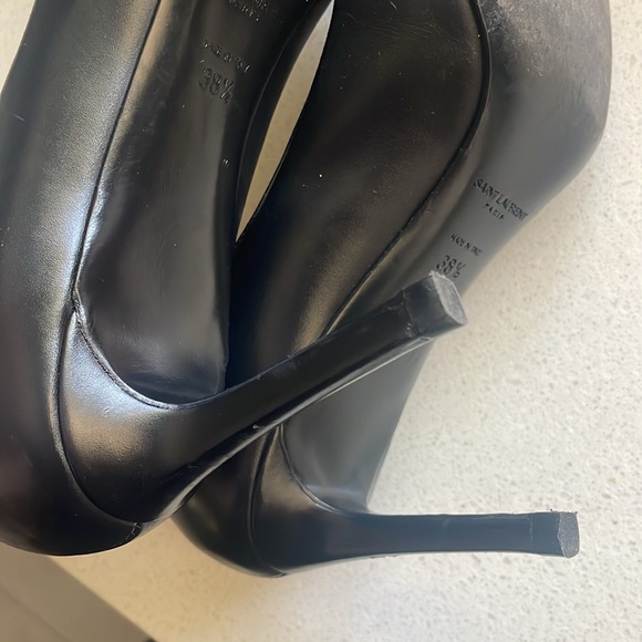 Saint Laurent Classic Black Leather Heels - Picture 7 of 9